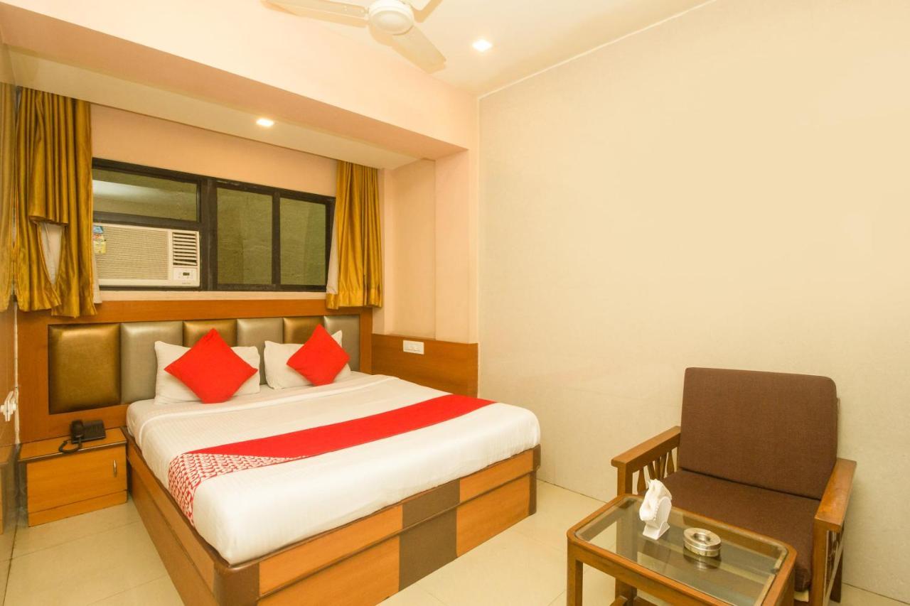 Oyo Hotel Sarovar Grand Kalamboli Εξωτερικό φωτογραφία