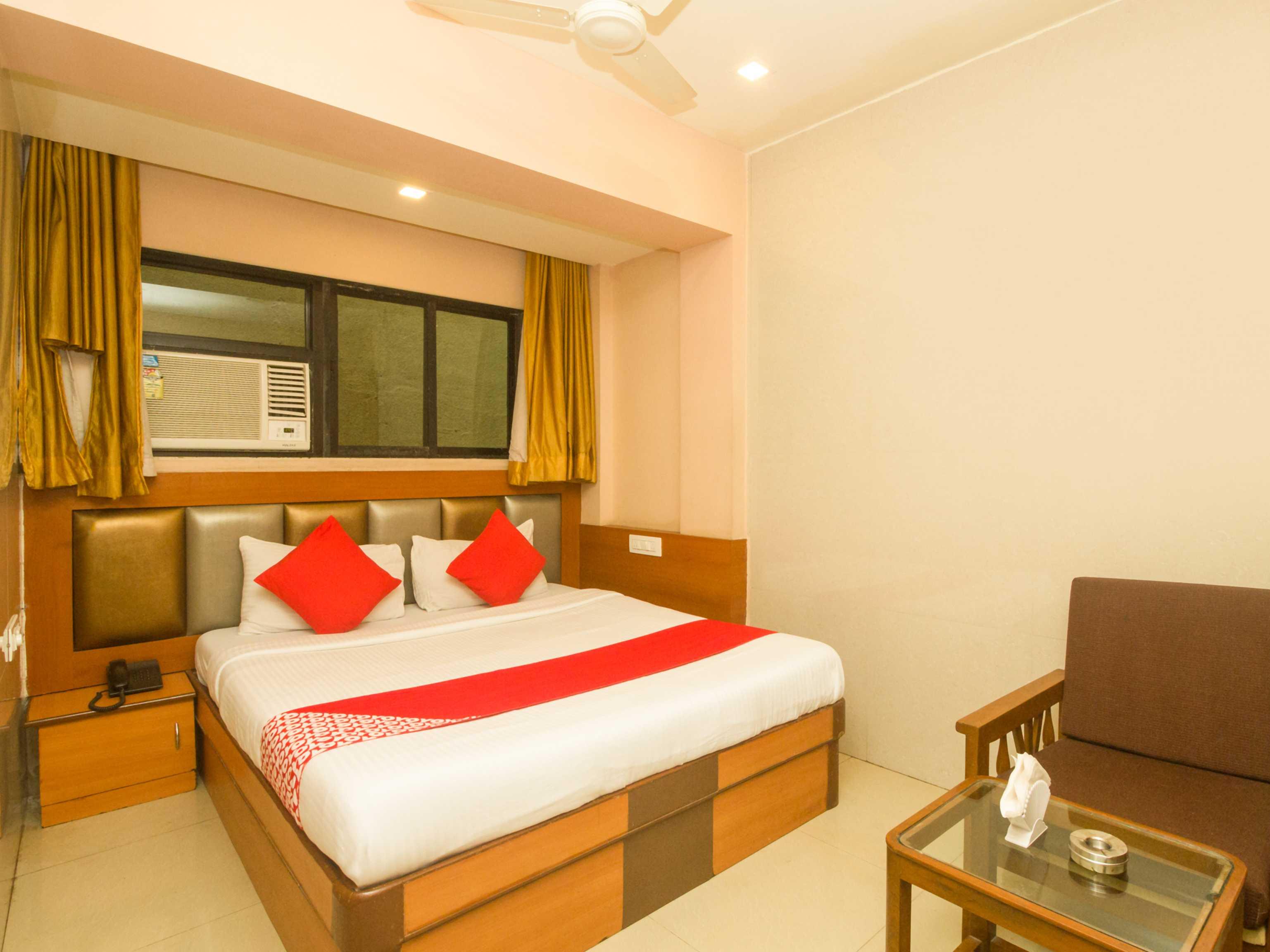 Oyo Hotel Sarovar Grand Kalamboli Εξωτερικό φωτογραφία