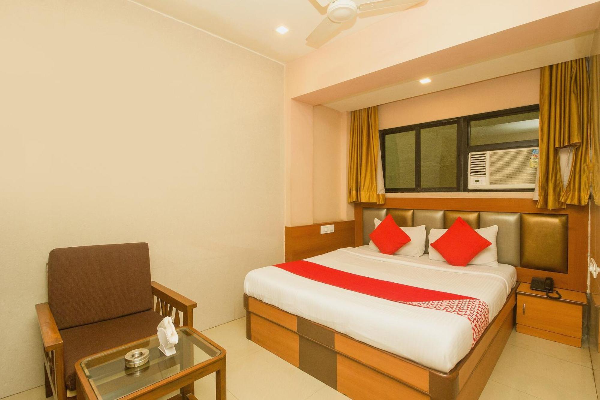 Oyo Hotel Sarovar Grand Kalamboli Εξωτερικό φωτογραφία
