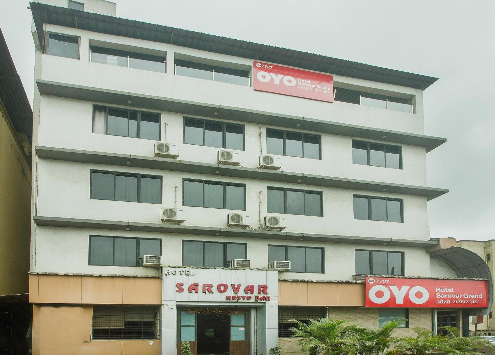Oyo Hotel Sarovar Grand Kalamboli Εξωτερικό φωτογραφία